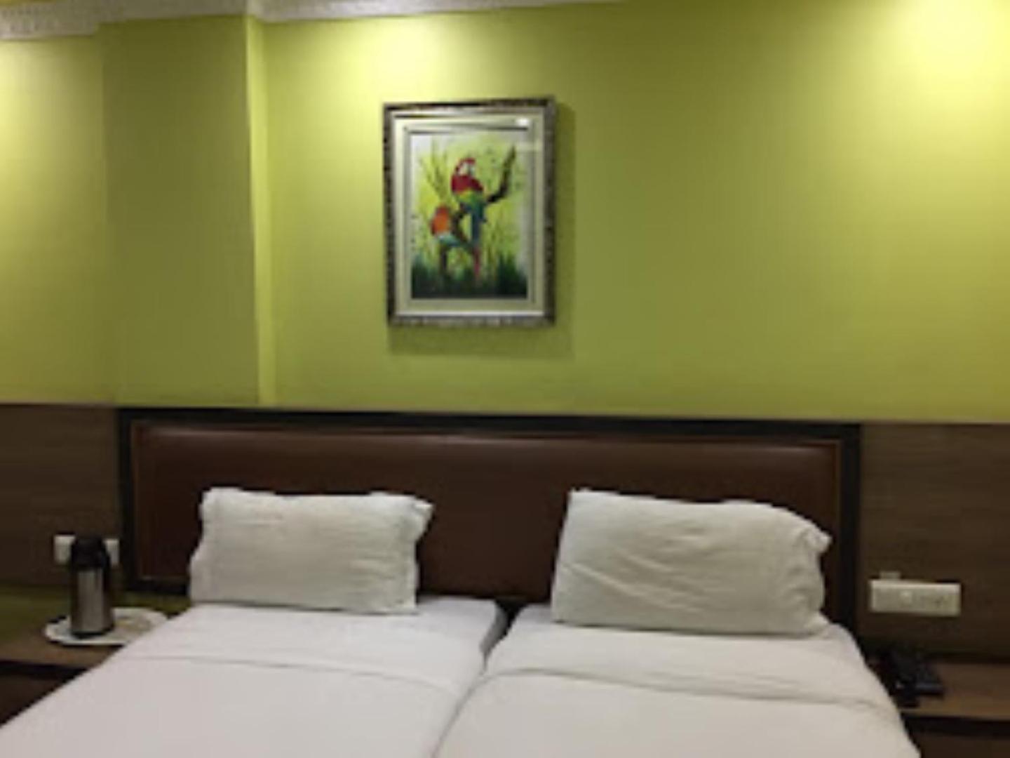 Gokul Plaza Hotel Bhubaneswar Ngoại thất bức ảnh