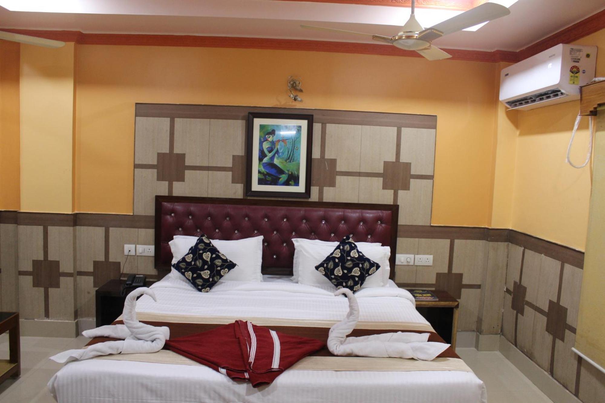 Gokul Plaza Hotel Bhubaneswar Ngoại thất bức ảnh