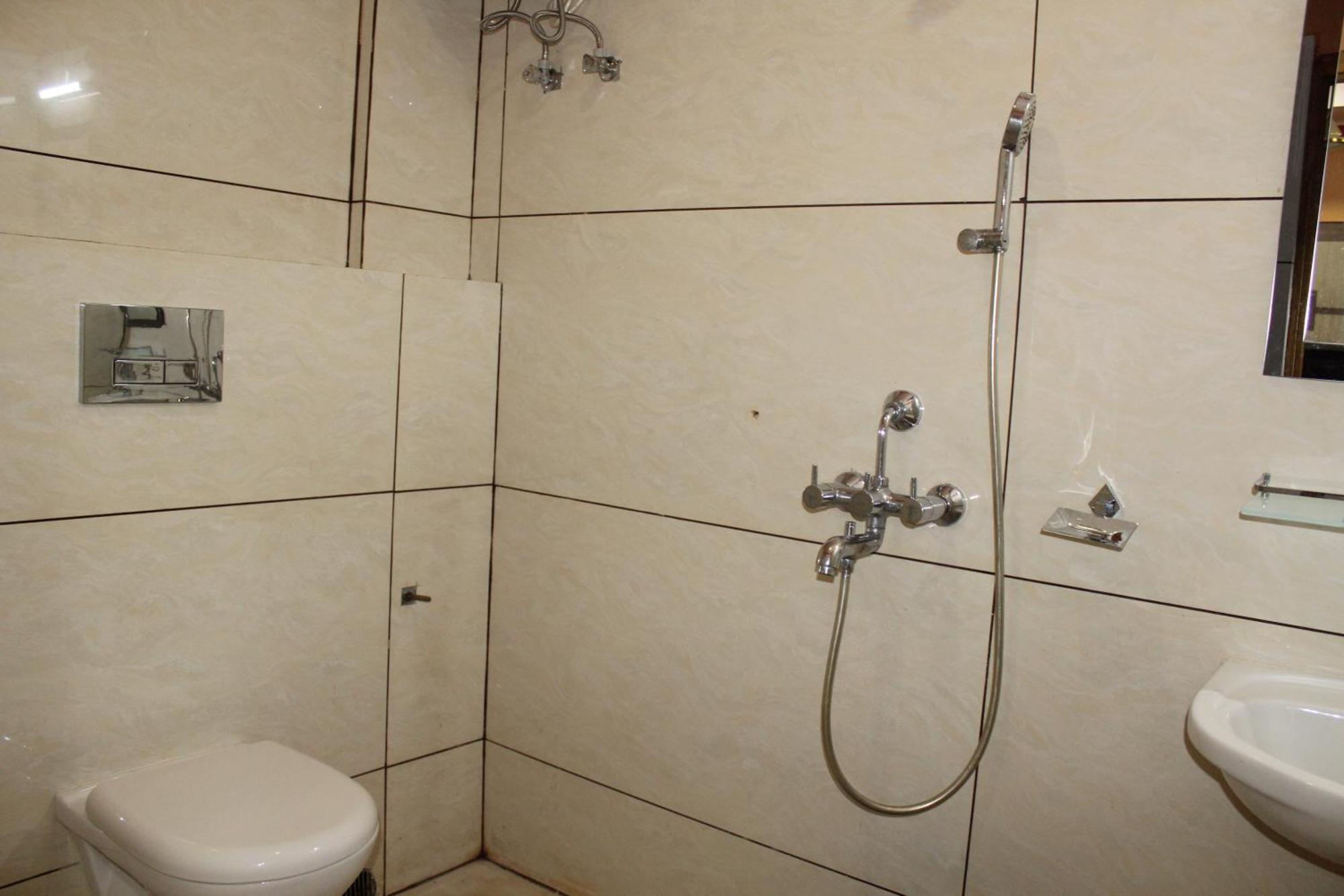Gokul Plaza Hotel Bhubaneswar Ngoại thất bức ảnh