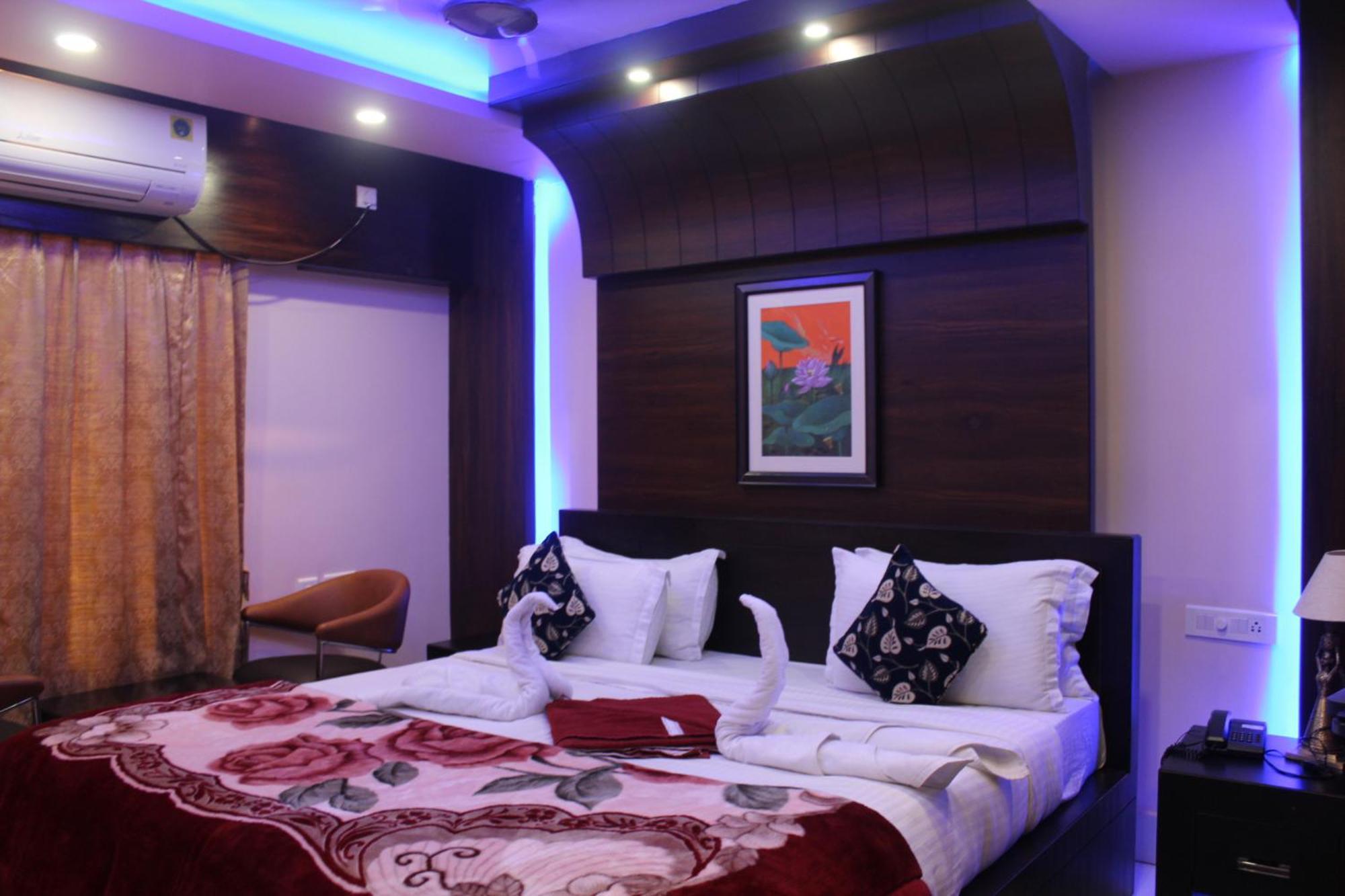 Gokul Plaza Hotel Bhubaneswar Ngoại thất bức ảnh