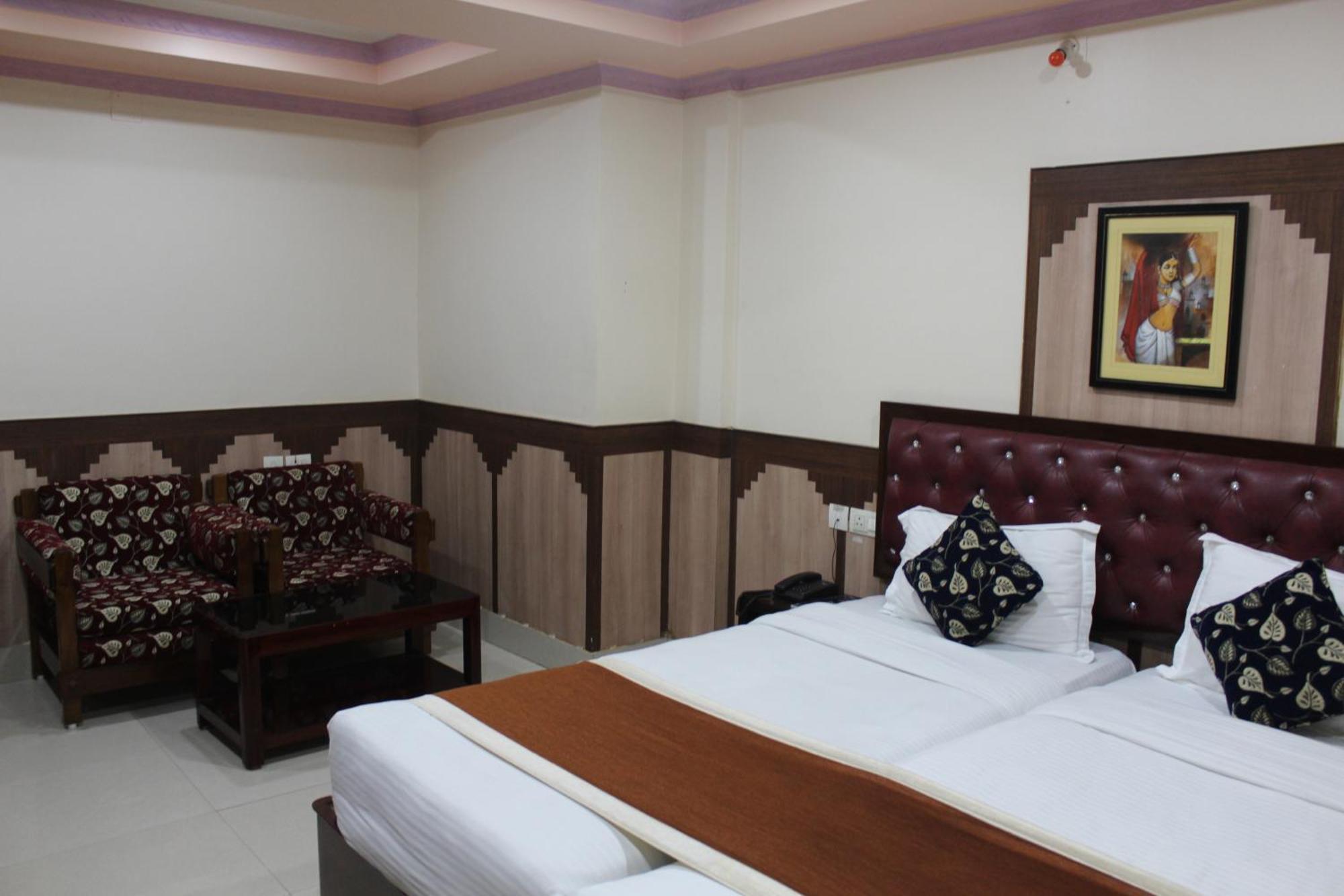 Gokul Plaza Hotel Bhubaneswar Ngoại thất bức ảnh