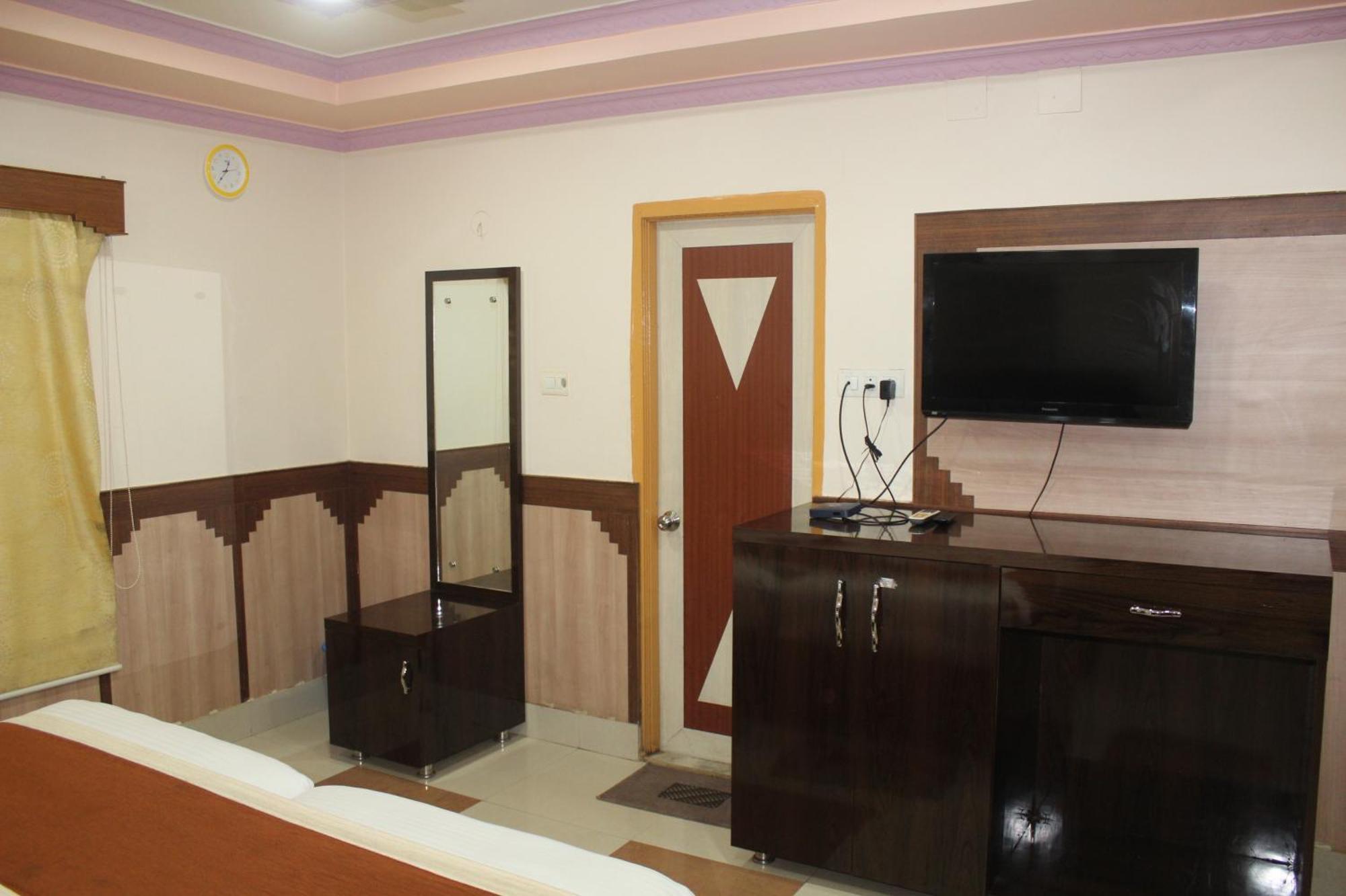 Gokul Plaza Hotel Bhubaneswar Ngoại thất bức ảnh